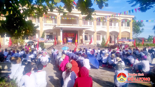 Trường THCS xã Đại Sơn đã tổ chức lễ khai giảng năm học mới 2017-2018